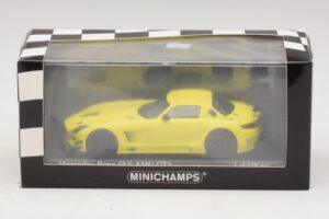 Mercedes SLS AMG GT3 Жълт Minichamps 1:43 410113201 Метал — снимка 4 от 4