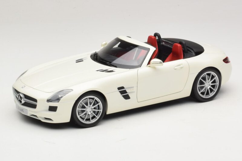 Mercedes SLS AMG Родстер Mystic White II Minichamps 1:18 B66960079 Метал