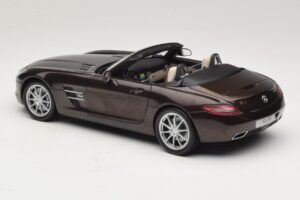 Mercedes SLS AMG Sepang Brown Minichamps 1:18 B66960080 Метал — снимка 8 от 9