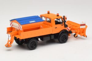 Mercedes Unimog 1300 L Снегорин Оранжев Minichamps 1:43 439033060 Метал — снимка 2 от 6