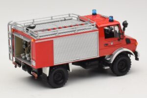 Mercedes Unimog 1300 L TLF 8/18 FF Oberammergau Minichamps 1:43 439033071 Метал — снимка 2 от 6