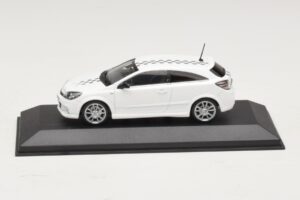 Opel Astra H OPC Nurburgring Edition Бял Minichamps 1:43 ASTRA005 Метал
