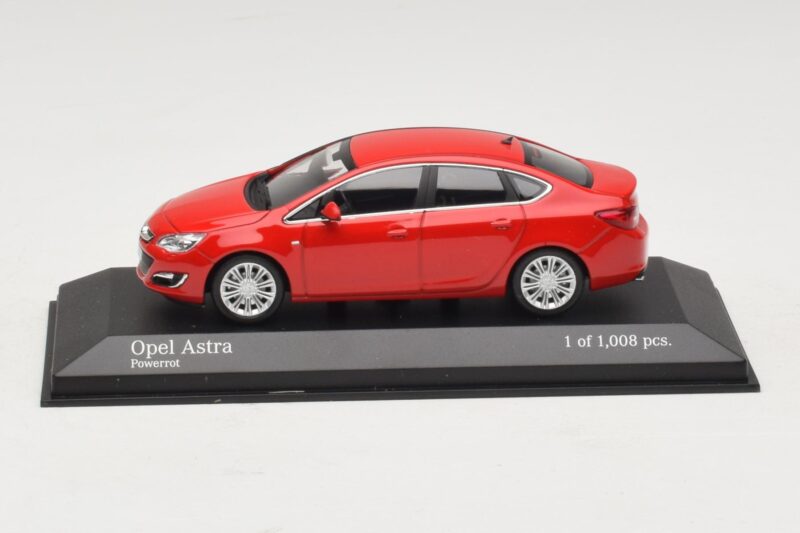 Opel Astra J Червен Minichamps 1:43 Opel Astra J Червен Minichamps 1:43 410042001 Метал