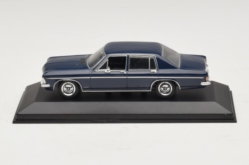 Opel Diplomat A Тъмносин Minichamps 1:43 DIPLOMAT001 Метал
