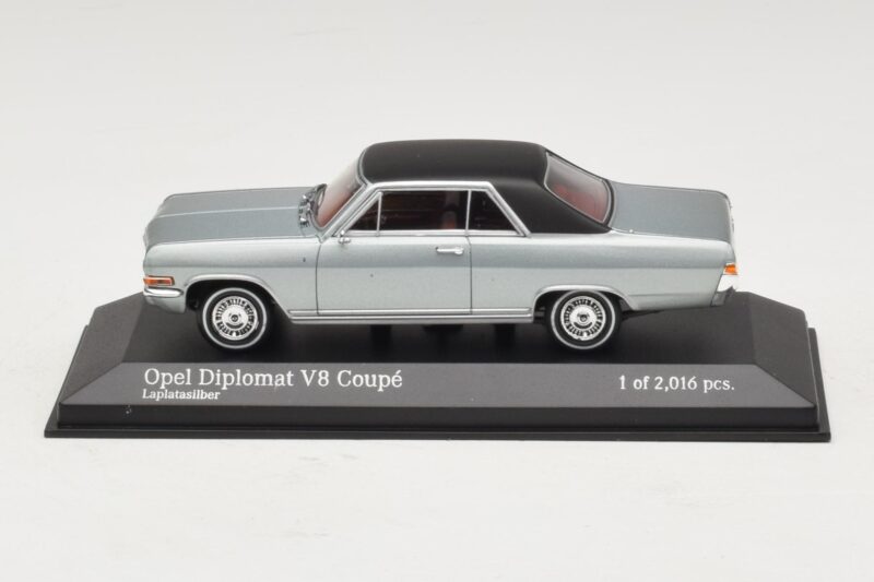 Opel Diplomat A V8 Coupe Сребърен Minichamps 1:43 Opel Diplomat A V8 Coupe Сребърен Minichamps 1:43 400048020 Метал