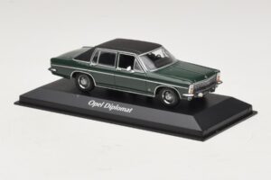 Opel Diplomat B Тъмнозелен Maxichamps 1:43 940046070 Метал — снимка 3 от 4