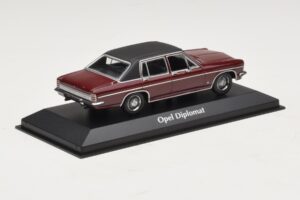 Opel Diplomat B Тъмночервен Maxichamps 1:43 940046071 Метал — снимка 2 от 4