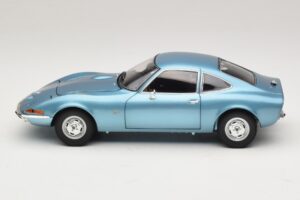 Opel GT Blue Metallic Minichamps 1:18 180049030 Метал — снимка 4 от 8