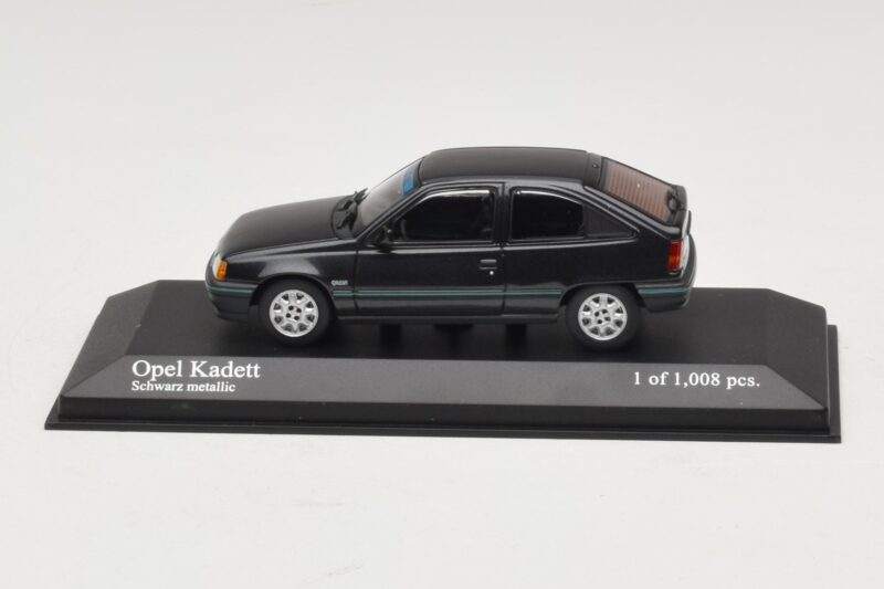 Opel Kadett E Black Metallic Minichamps 1:43 Opel Kadett E Black Metallic Minichamps 1:43 400045901 Метал