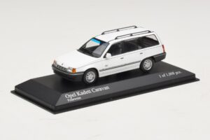 Opel Kadett E Caravan Бял Minichamps 1:43 400045911 Метал — снимка 2 от 4