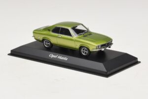 Opel Manta A Зелен Метален Maxichamps 1:43 940045501 Метал — снимка 3 от 4
