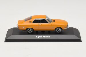 Opel Manta A Оранжев Maxichamps 1:43 940045500 Метал