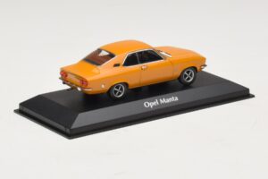 Opel Manta A Оранжев Maxichamps 1:43 940045500 Метал — снимка 2 от 4