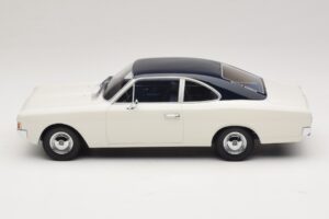 Opel Rekord C Купе Бял Син Minichamps 1:18 107047021 Смола — снимка 3 от 6