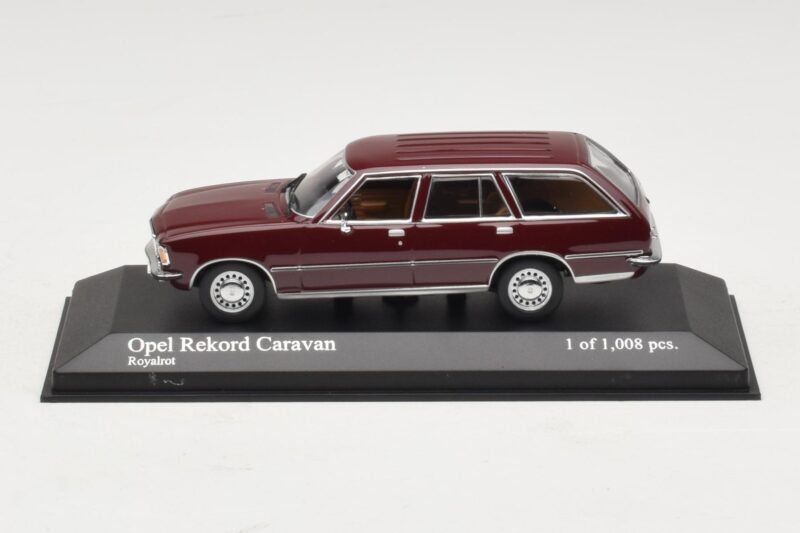 Opel Rekord D Caravan Червен Minichamps 1:43 Opel Rekord D Caravan Червен Minichamps 1:43 400044012 Метал