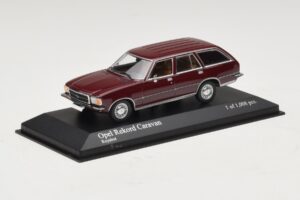 Opel Rekord D Caravan Червен Minichamps 1:43 400044012 Метал — снимка 2 от 4