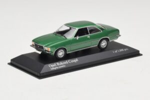 Opel Rekord D Купе Зелен Металик Minichamps 1:43 400044022 Метал — снимка 2 от 4