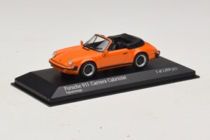 Porsche 911 930 Carrera Cabriolet Оранжев Minichamps 1:43 430062038 Метал — снимка 2 от 4
