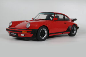 Porsche 911 930 Turbo 3.3 India Red GT Spirit 1:8 GTS802301 Смола — снимка 2 от 2