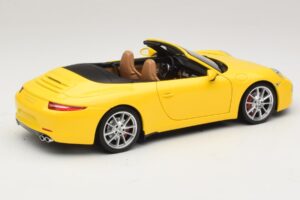 Porsche 911 991 Carrera S Кабриолет Жълт Minichamps 1:18 100061031 Метал — снимка 3 от 8