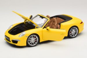 Porsche 911 991 Carrera S Кабриолет Жълт Minichamps 1:18 100061031 Метал — снимка 2 от 8