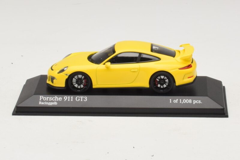 Porsche 911 991 GT3 Жълт Minichamps 1:43 Porsche 911 991 GT3 Жълт Minichamps 1:43 410062021 Метал