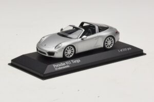 Porsche 911 991 Targa Сребърен Minichamps 1:43 410062442 Метал — снимка 2 от 4