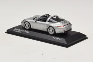 Porsche 911 991 Targa Сребърен Minichamps 1:43 410062442 Метал — снимка 3 от 4