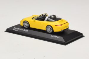 Porsche 911 991 Targa Жълт Minichamps 1:43 410062441 Метал — снимка 3 от 4