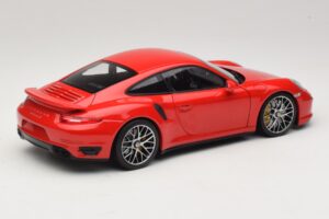 Porsche 911 991 Turbo S Червен Minichamps 1:18 110062320 Метал — снимка 2 от 8