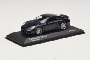 Porsche 911 996 Син Металик Minichamps 1:43 400061180 Метал — снимка 2 от 4
