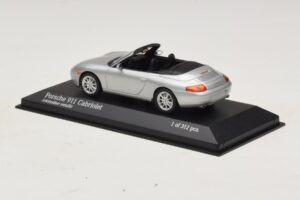 Porsche 911 996 Кабриолет Сребърен Металик Minichamps 1:43 400061091 Метал — снимка 3 от 4