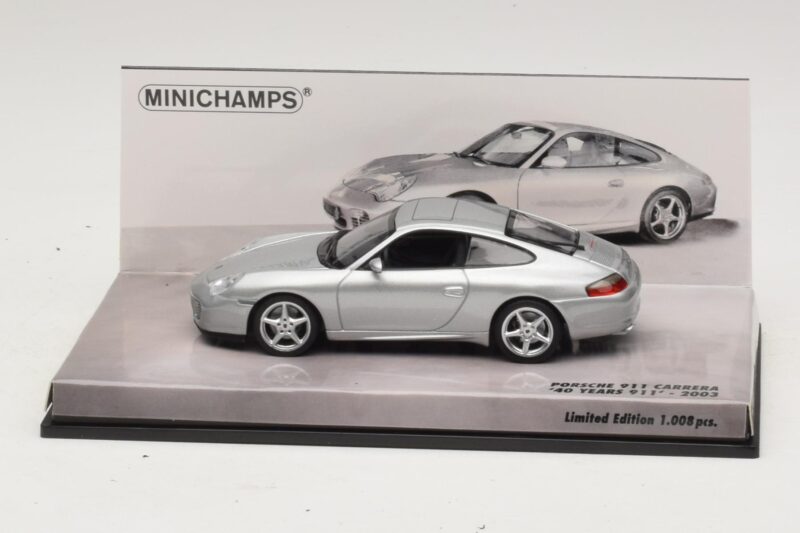 Porsche 911 996 Carrera 40-Годишнина Сребърен Minichamps 1:43 436061070 Метал
