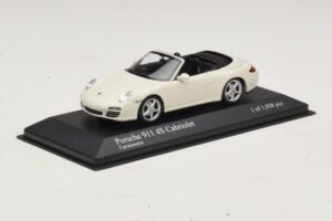 Porsche 911 997 Carrera 4S Кабриолет Бял Minichamps 1:43 400066431 Метал — снимка 2 от 4