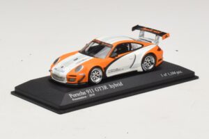 Porsche 911 997 GT3 R Hybrid Presentation 2010 Minichamps 1:43 410108900 Метал — снимка 2 от 4