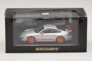 Porsche 911 997 GT3 RS Сребърен Minichamps 1:43 400066000 Метал — снимка 4 от 4