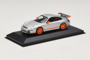 Porsche 911 997 GT3 RS Сребърен Оранжев Minichamps 1:43 403066013 Метал — снимка 2 от 4