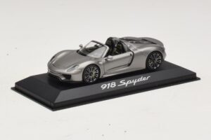 Porsche 918 Spyder Сив Металик Minichamps 1:43 WAP0201000E Метал — снимка 2 от 4