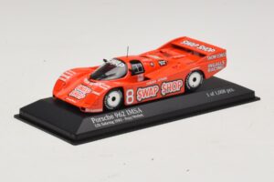 Porsche 962 IMSA #8 A.J. Foyt / B. Wollek 12 Hours of Sebring 1985 Minichamps 1:43 400856508 Метал — снимка 2 от 4