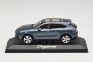 Porsche Cayenne E3 Blue Metallic Minichamps 1:43 WAP0203110J Метал