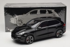 Porsche Cayenne Turbo S 92A Черен Металик Minichamps 1:18 110062100 Метал — снимка 8 от 8