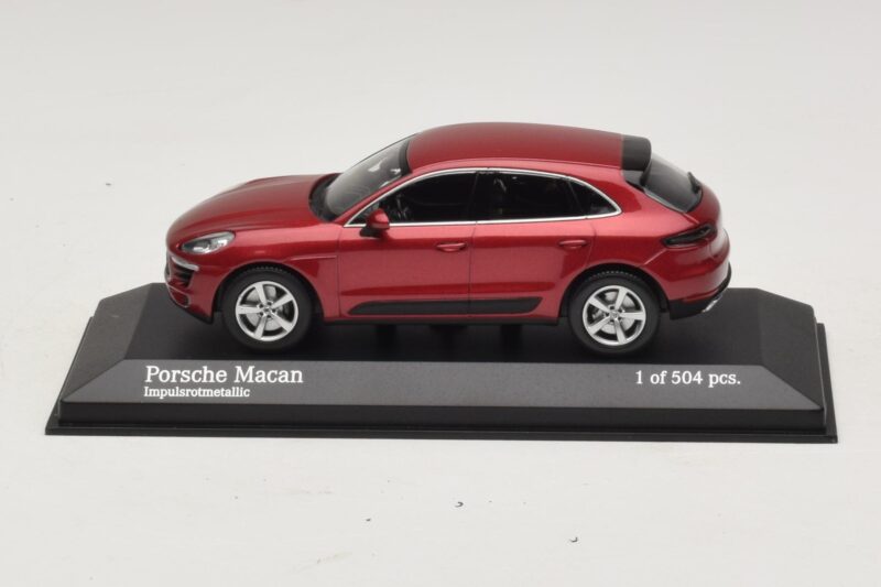Porsche Macan 95B Червен Металик Minichamps 1:43 410062600 Метал