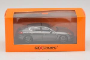 Porsche Panamera 970 Turbo Сив Металик Maxichamps 1:43 940062371 Метал — снимка 4 от 4