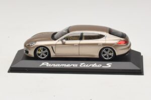 Porsche Panamera 970 Turbo S Бронз Металик Minichamps 1:43 WAP0200600E Метал
