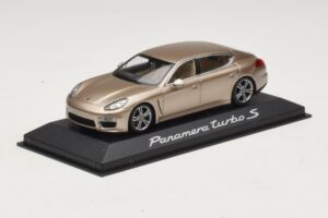 Porsche Panamera 970 Turbo S Бронз Металик Minichamps 1:43 WAP0200600E Метал — снимка 2 от 4
