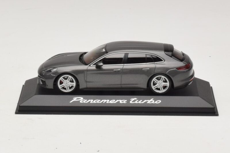 Porsche Panamera 971 Turbo Сив Металик Minichamps 1:43 WAP0207610H Метал