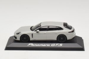 Porsche Panamera GTS 971 Chalk Grey Minichamps 1:43 WAP0207640J Метал