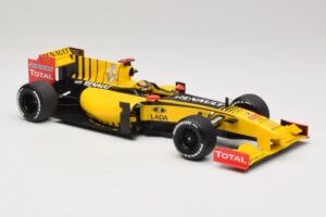Renault R30 Showcar #11 R. Kubica F1 2010 Minichamps 1:18 150100081 Метал — снимка 4 от 6