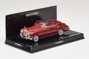 Rolls-Royce Silver Cloud II Кабриолет Червен Minichamps 1:43 436134930 Метал — снимка 2 от 4