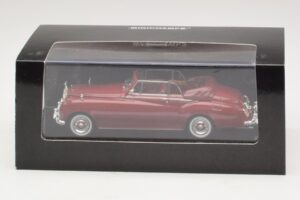 Rolls-Royce Silver Cloud II Кабриолет Червен Minichamps 1:43 436134930 Метал — снимка 4 от 4